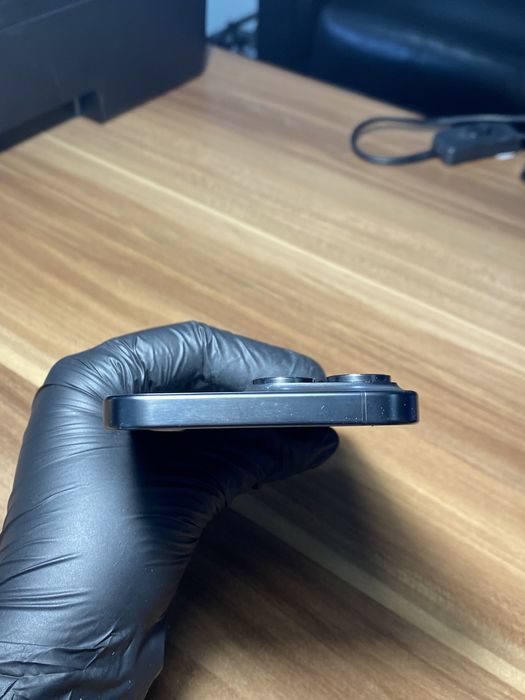 iPhone 15 Pro Max • 256 GB • Black Titanium