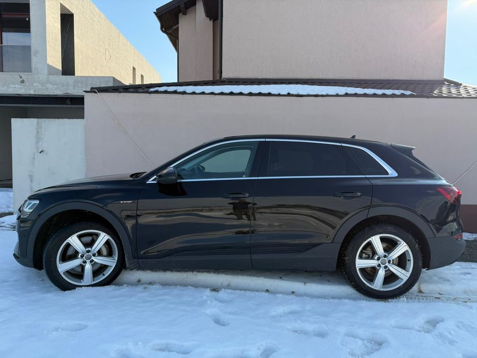 Audi E-tron 55 quattro
