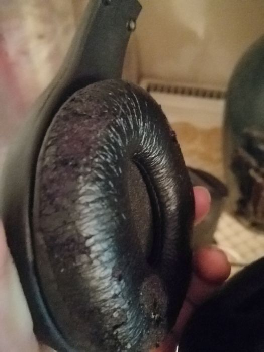 Наушники для телевизора.