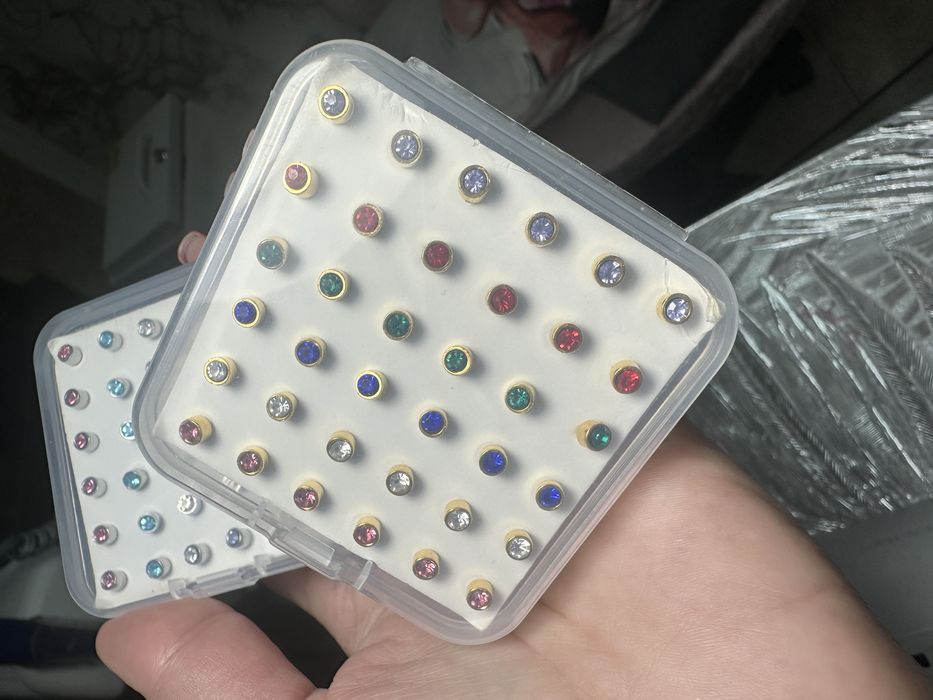 Комплект Пистолет за пробива на уши