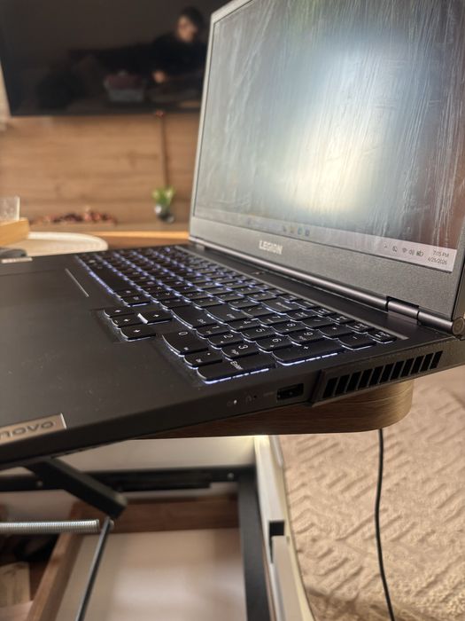Laptop Lenovo Legion ryzen7 4800H, 16 RAM, 120HZ, gtx 1650ti