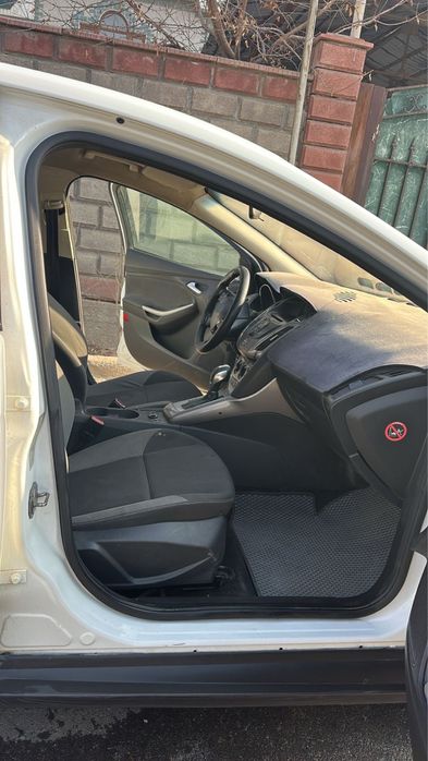 Продам Ford Focus 3 (седан)