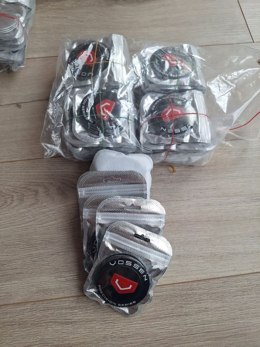 Шильдик Воссен Vossen 65 мм, Vossen nakleyka 65 mm diskaga