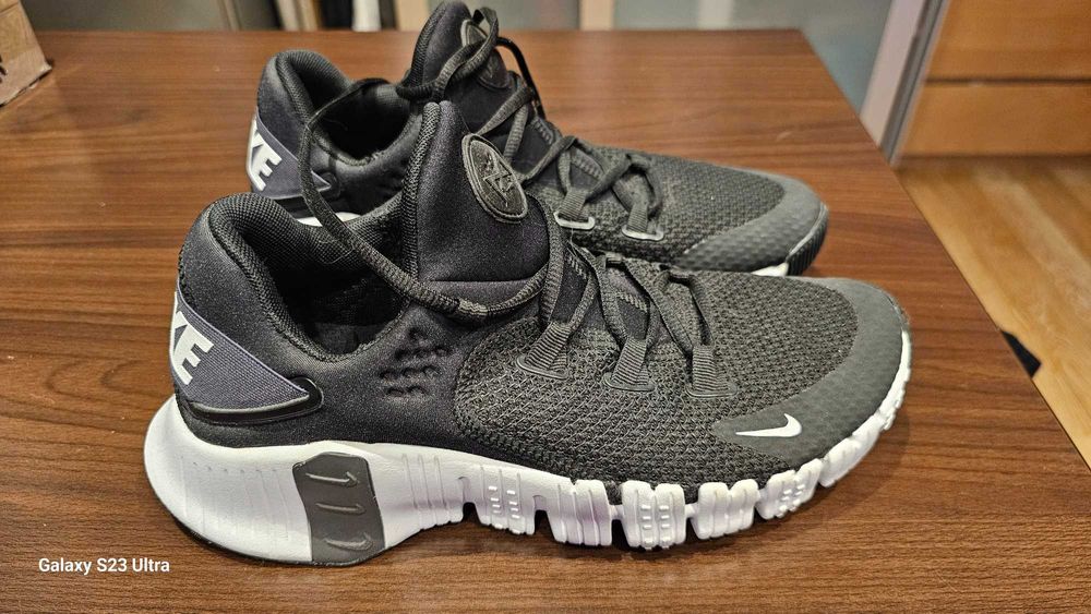 Nike Metcon 4 Black-White