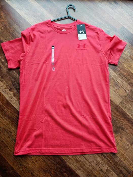 tricou Under Armour, nou, cu eticheta