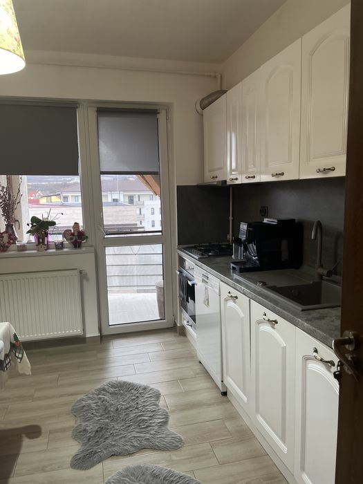 Apartament cu 4 camere + living