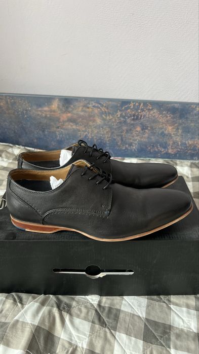 Продаю мужские туфли