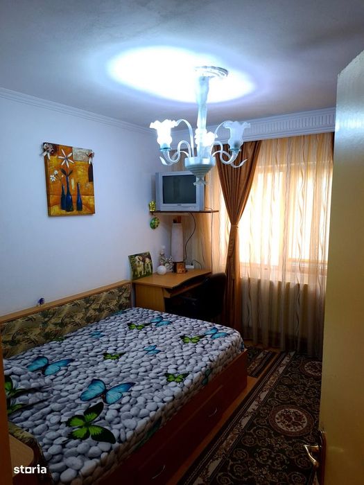 3 camere Mioveni / T.uri , Decomandat / Centrală, Amplasament DEOSEBIT
