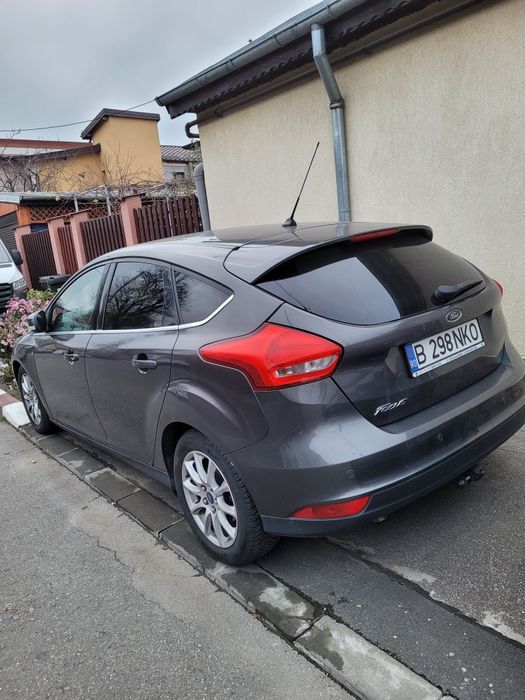 Mașina de vanzare Ford Focus anul 2017