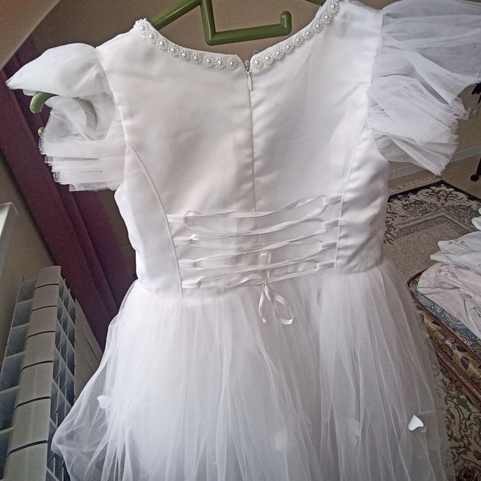 Красивое нарядное платье для девочек