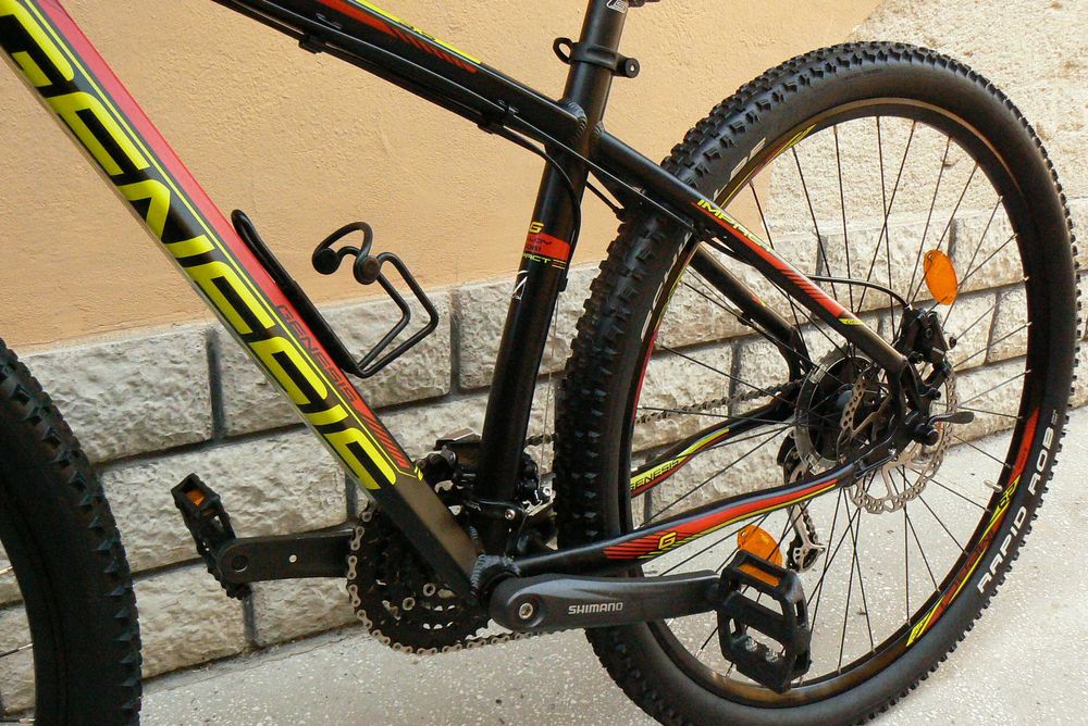 Bicicleta mountain bike Genesis 29