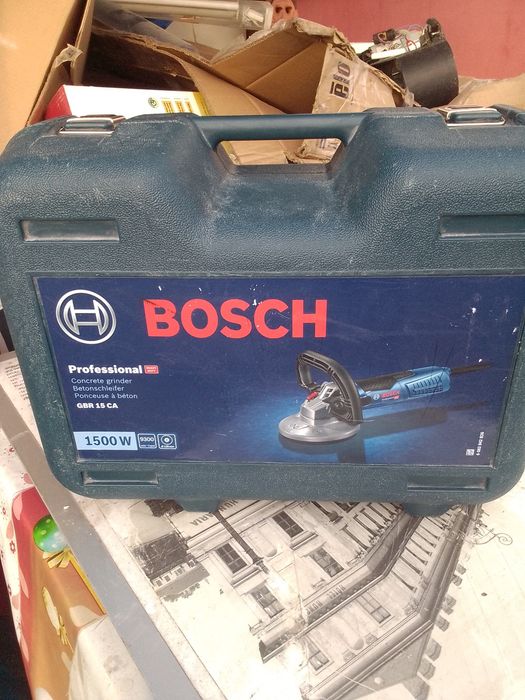Vând aparat de șlefuit beton Bosch