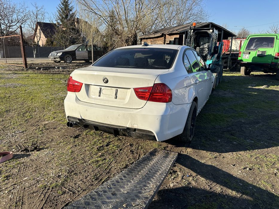 Bara spate M pachet bmw e90 lci