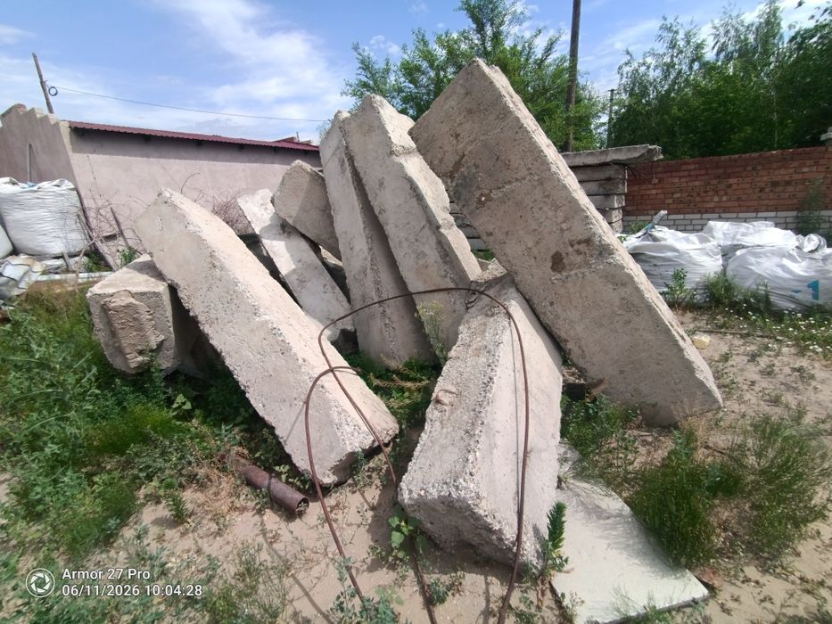 Продаются плиты перекрытия 48. Блоки 4. Плиты 120×100×10.