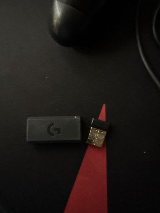 Vand mouse logitech wireless PRO cu tot cu cutie