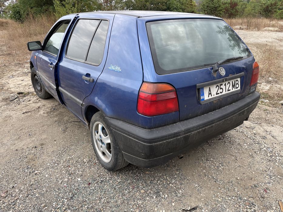 Голф 3 1.6 75кс 1995г На Части