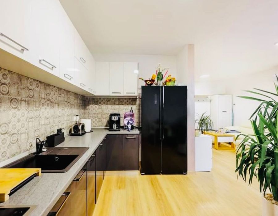Apt. 2 camere in Ceyrat,cu terasa spectaculoasa,parcare și boxă inclusa