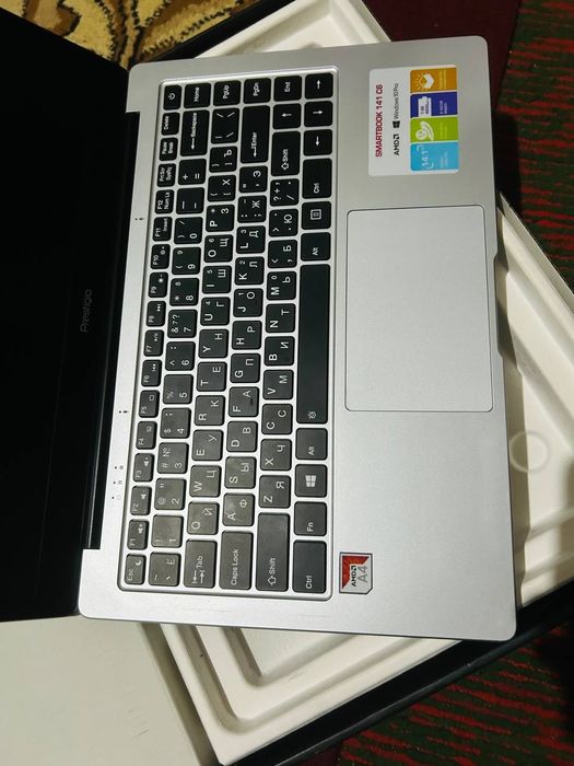 Ноутбук   Ноутбук  Prestigio Smartbook holati ideal, ishlashi yaxshi,