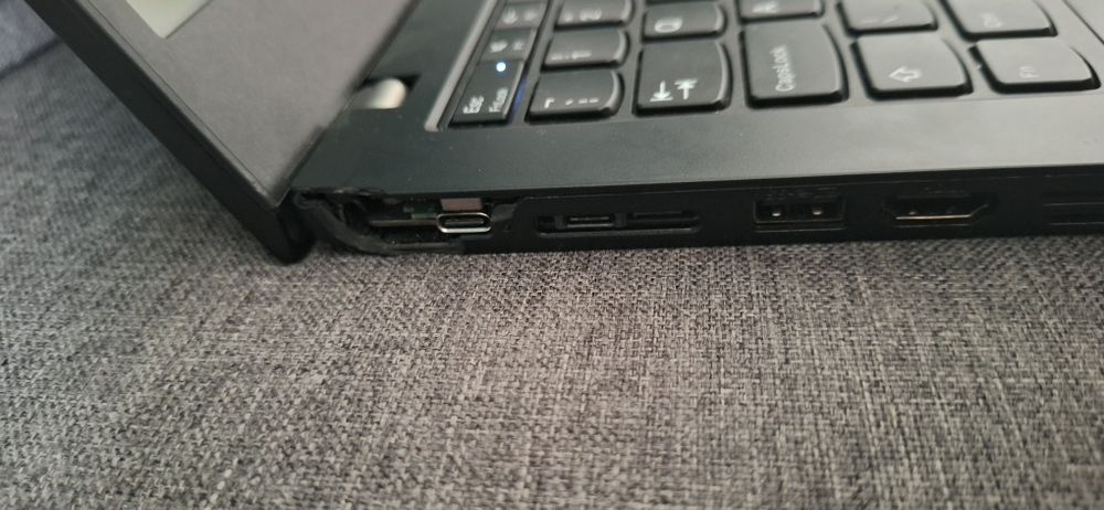 Vând Laptop Lenovo L14 i5-1135G7 256Gb 16gb