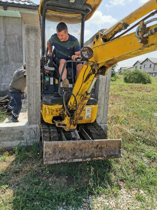 Miniexcavator Ilfov, dimensiuni reduse