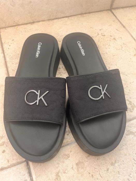 Чехли Calvin Klein