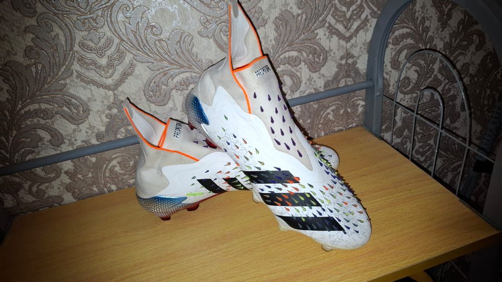 Бутсы Predator состояние-9/10