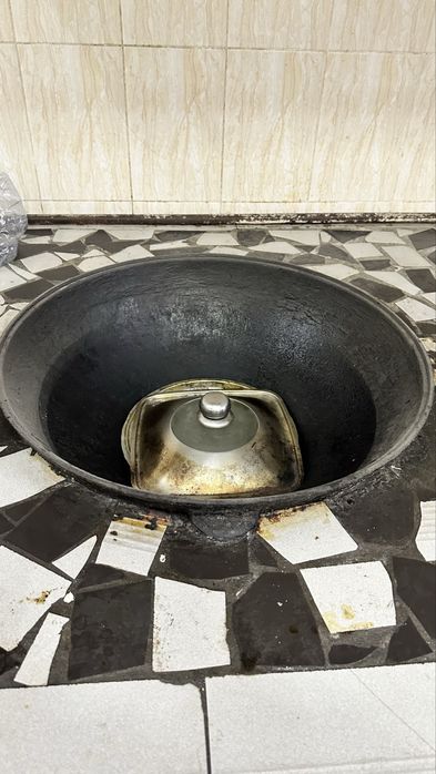 Chgunniy qozon sotiladi