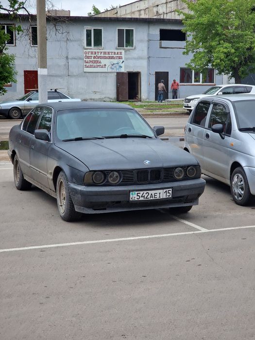 BMW E34 2 литра    .