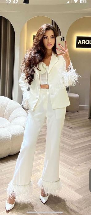 Брючный костюм PUDRA