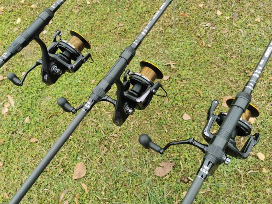 Висок клас шарански комплект. Три въдици 3.60мт и три макари 11 лагера