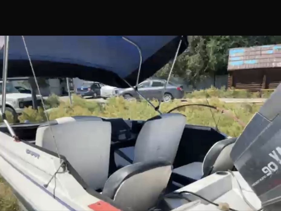 Катер для водной прогулки