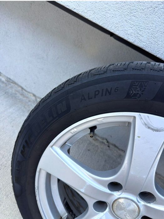 4 алуминиеви джанти 16 цола + зимни гуми Michelin 205/55 R16