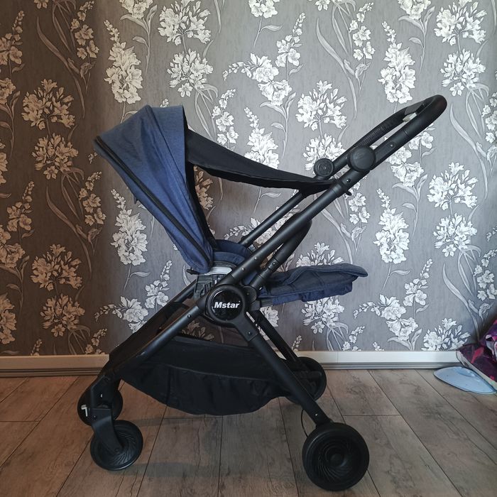 Продам детскую коляску MStar.