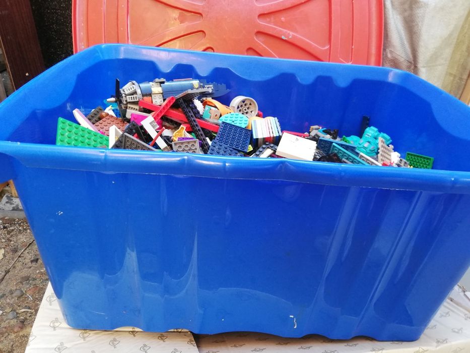 Продам Лего много