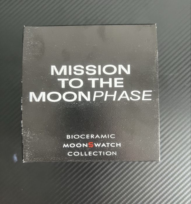 Swatch mission to the moon Snoopy edition