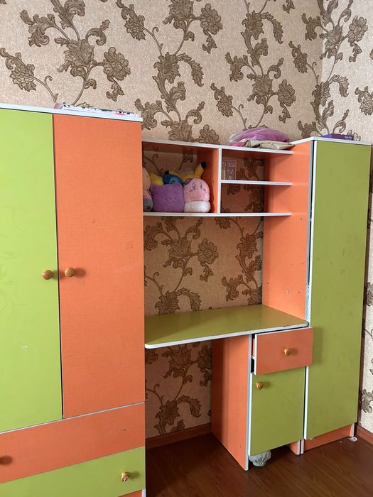 Детский гарнитур сатылады.