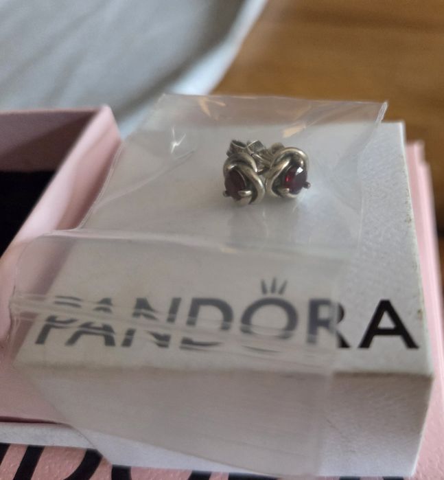 Cercei si colier Pandora