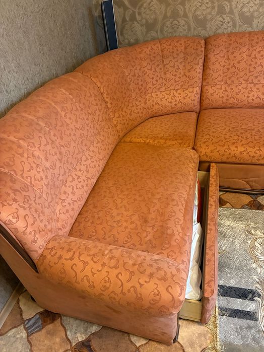 Диван раскладной, с креслом.