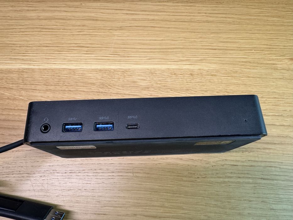 Docking station Dell D6000 defect