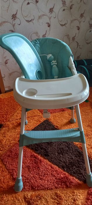 Стульчик для кормления и игр