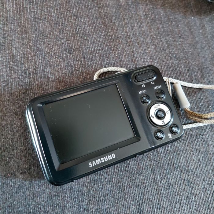 Продам фотоаппарат самсунг ES80
