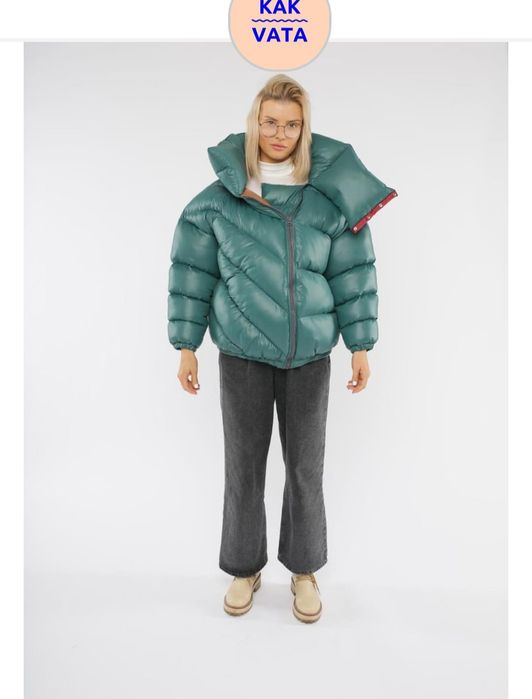 Зимние пуховики в разных расцветках