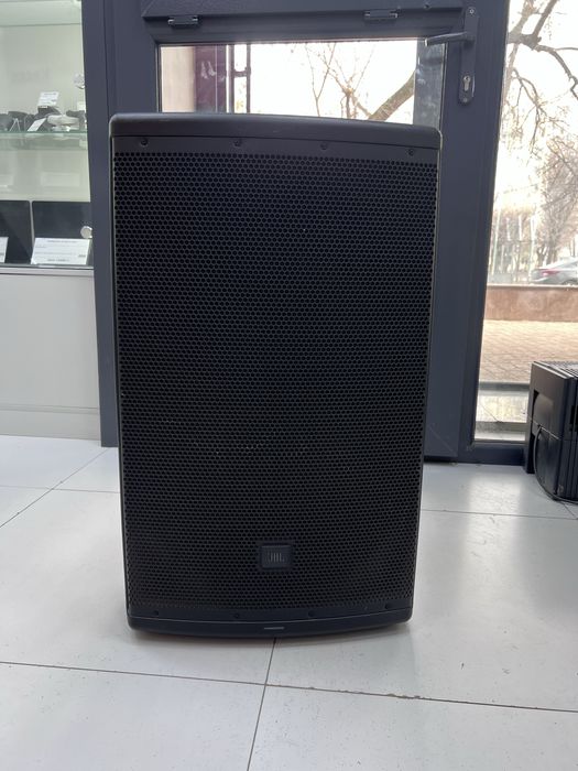 JBL EON 615 (p25)