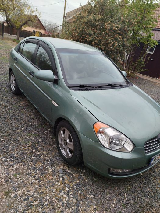 Hyundai accent 1.5diesel an 2007 167000 km inmatriculat vt10/2026 perfect funcțional 4 geamuri electrice închidere centralizată alarma fără rugină,