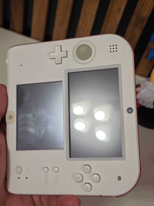 Nintendo 2DS Luma