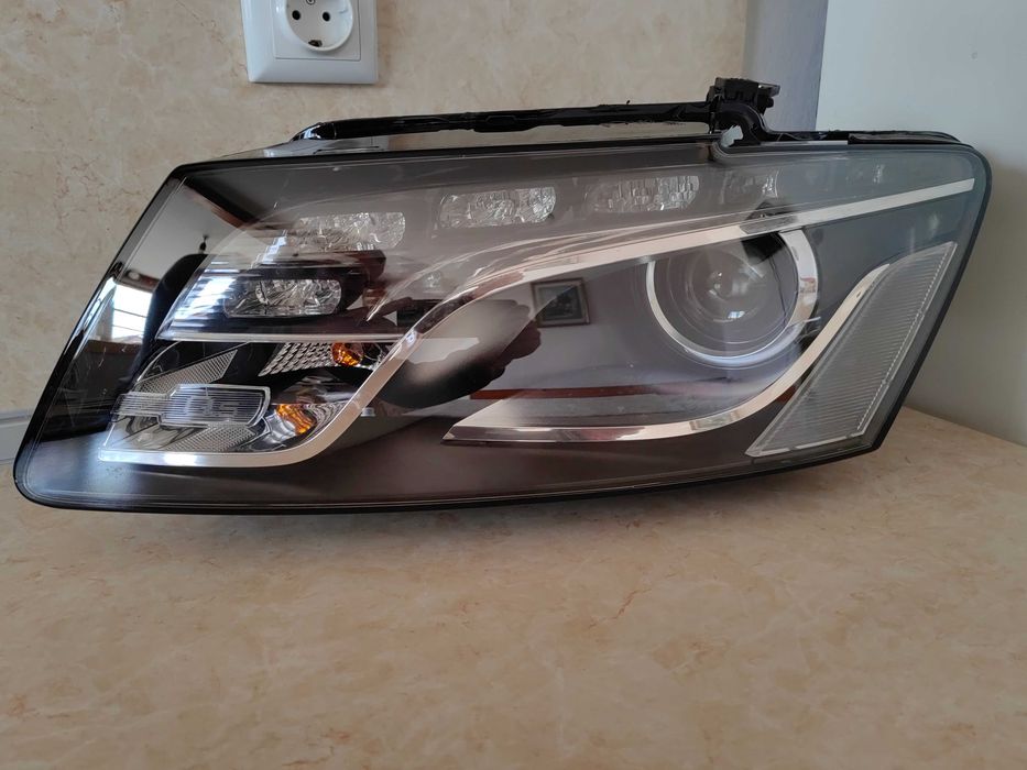 Фар Audi Q5 Bi-Xenon LED ляв / Фар Ауди Кю5 ксенон Оригинален
