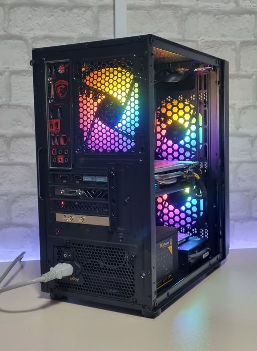 Unitate PC Gaming: Ryzen 5 5500/16GB/RX 580 8GB/250SSD/1TB/WIFI/FRGB
