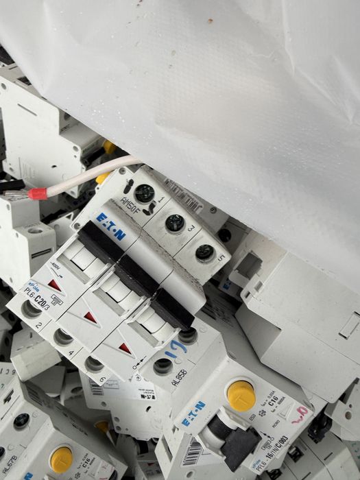 Продам б/у автоматы , 1,2,3 полюсные