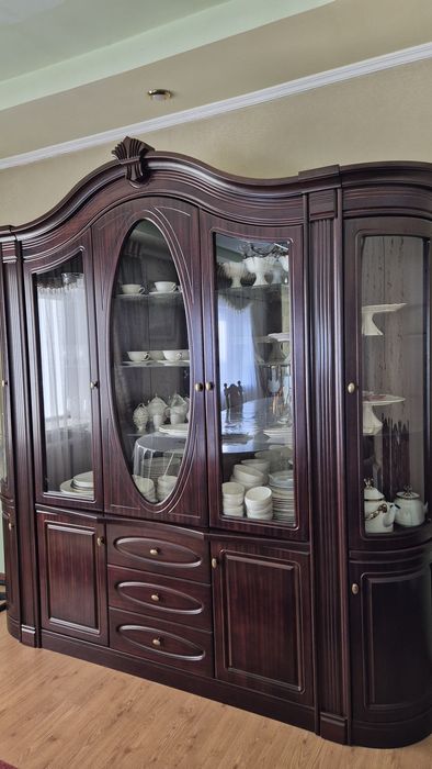 Залға арналған сервант, комод, стол, орындықтар