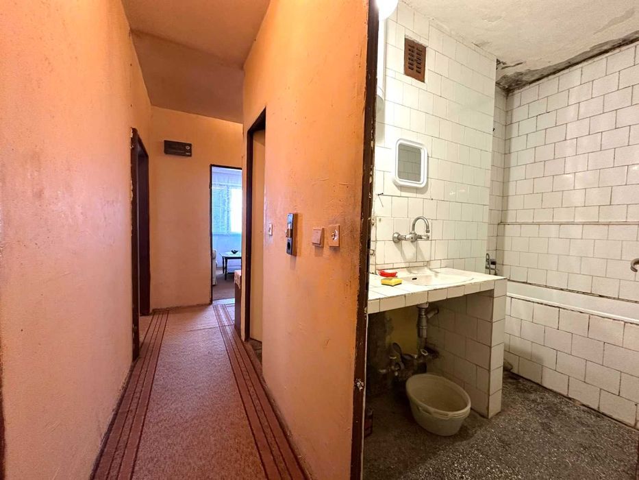 Продава се Тристаен апартамент в Горна Оряховица - 79 кв.м за 779 €/кв.м - Снимка #9